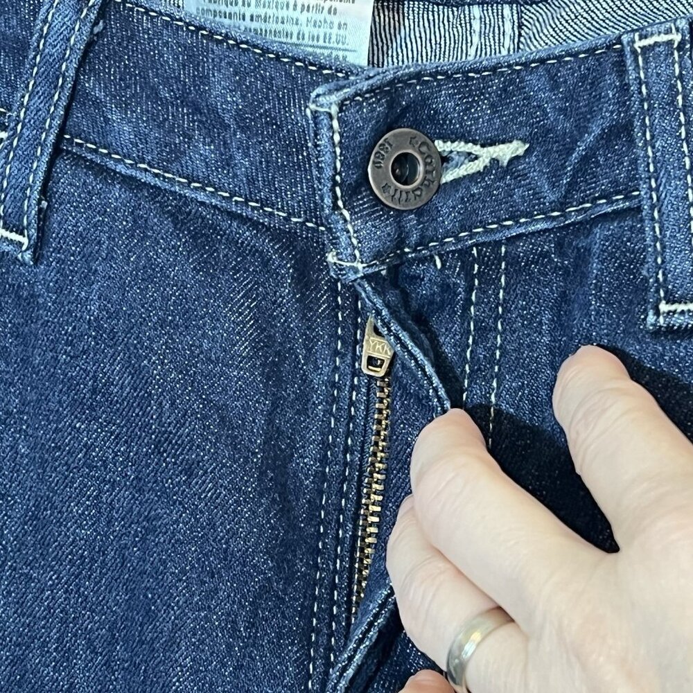 Carhartt Women’s Blue Jeans 8x34 Straight Fit Zipper Pockets Mid Rise - Picture 10 of 13